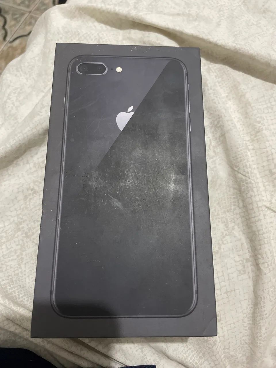 Caixa do iPhone 8 Plus 