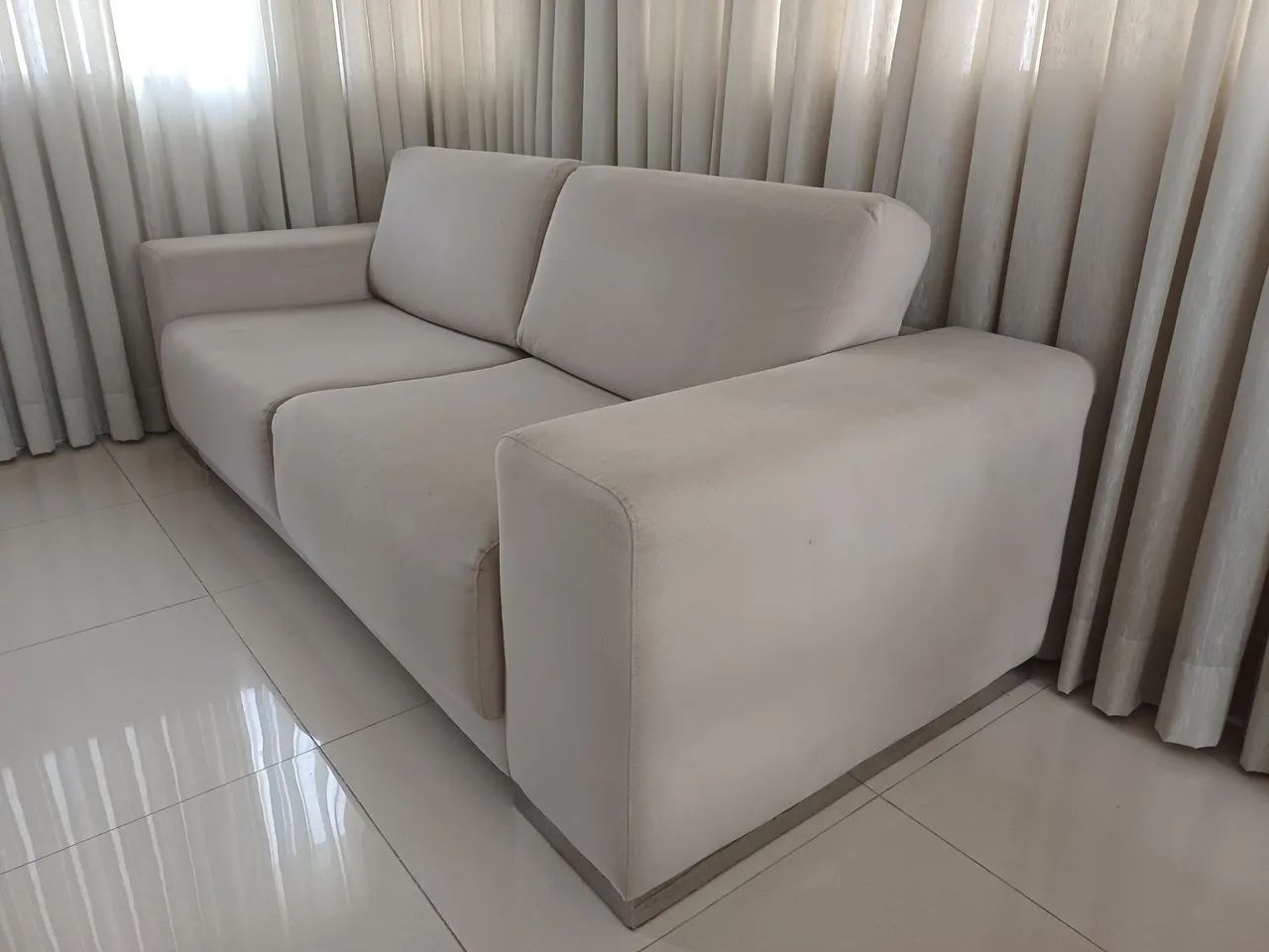 SOFÁ FIXO 4 LUGARES 2,23 m  X 90 cm - Foto 3