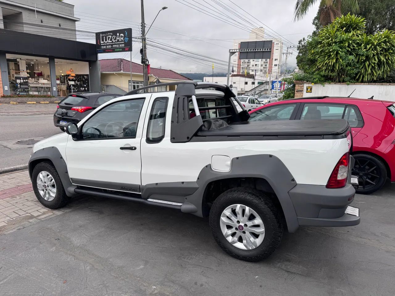 Fiat Strada Adventure 1.8/ 1.8 Locker Flex CE 2013 - Foto 4