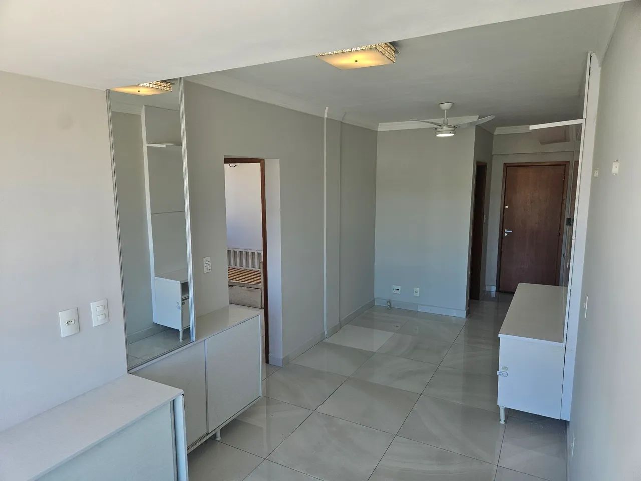 Aluga-se excelente apartamento de 2 quartos semimobiliado - Foto 5