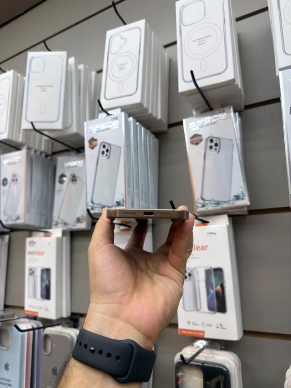 iPhone 16 Pro 256GB Semi Novo  - Foto 3