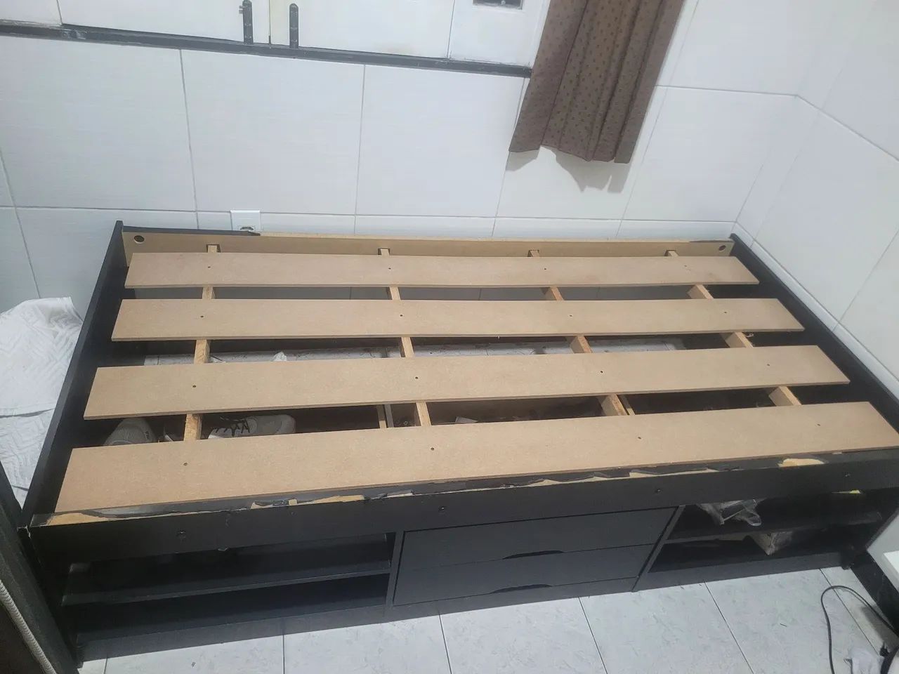 Cama Kiara Solteiro Multifuncional 4 Nichos 2 Gavetas 