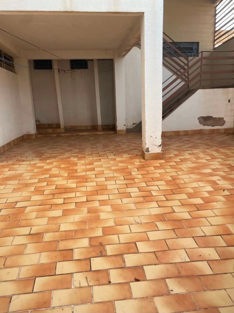 ALUGA-SE APARTAMENTO COM 02 QUARTOS NO CPA 3 CEL: * - Foto 2