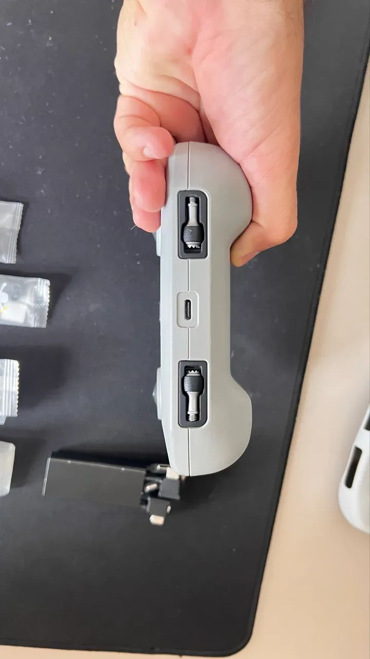 CDJI323 Radio controle  C5 RC-N1 modelo 231 (Série mini 2/4K/3/3 Pro/Air 2/2S/Série Mavic) - Foto 2