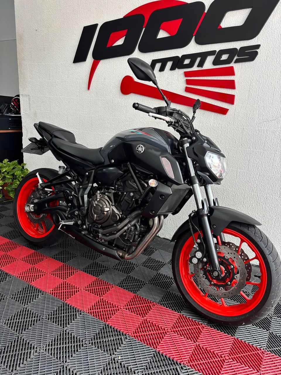 YAMAHA MT 07 ABS  - Foto 5