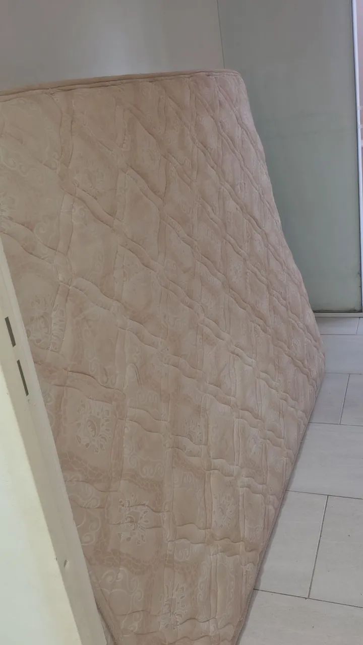 Cama casal c/ colchão  - Foto 4