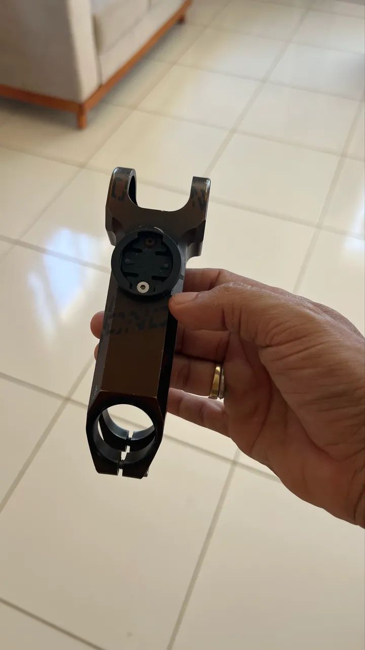 Mesa com suporte gps 