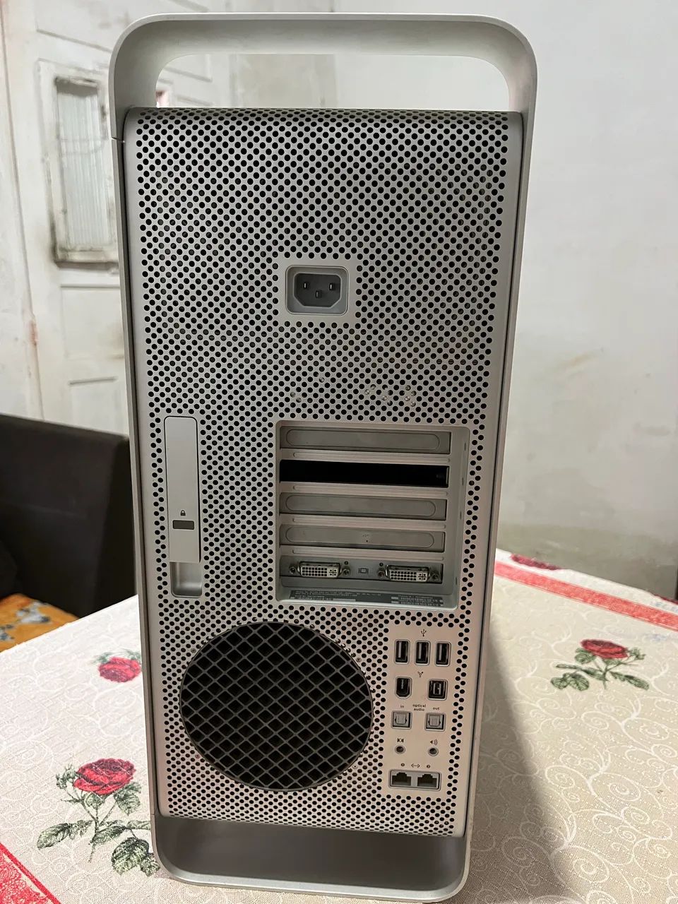 Apple Mac Pro modelo a1186 - Foto 2