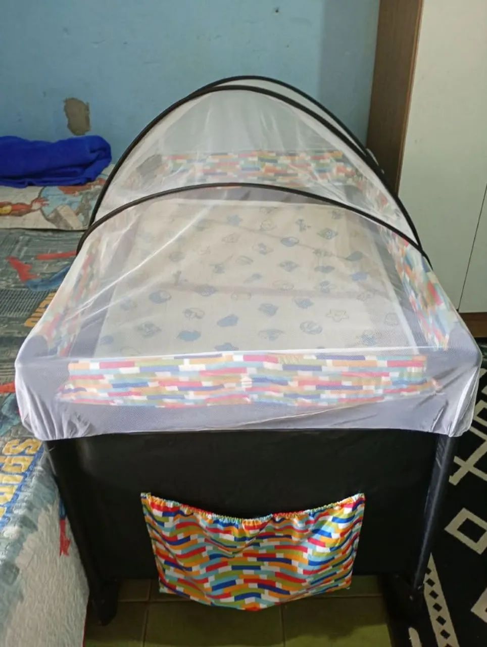 Berço chiqueirinho com colchão