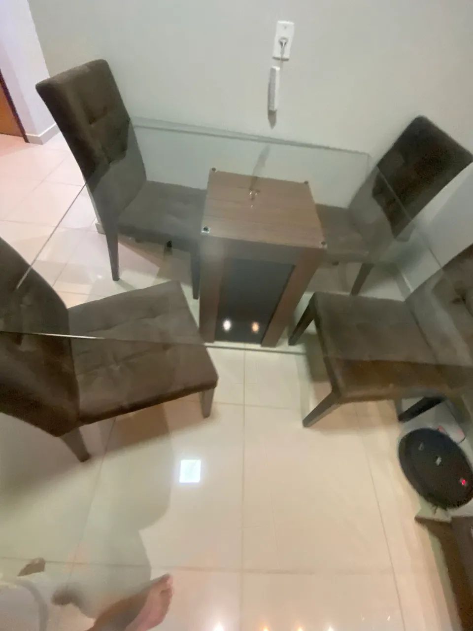 Mesa de Vidro 6 cadeiras