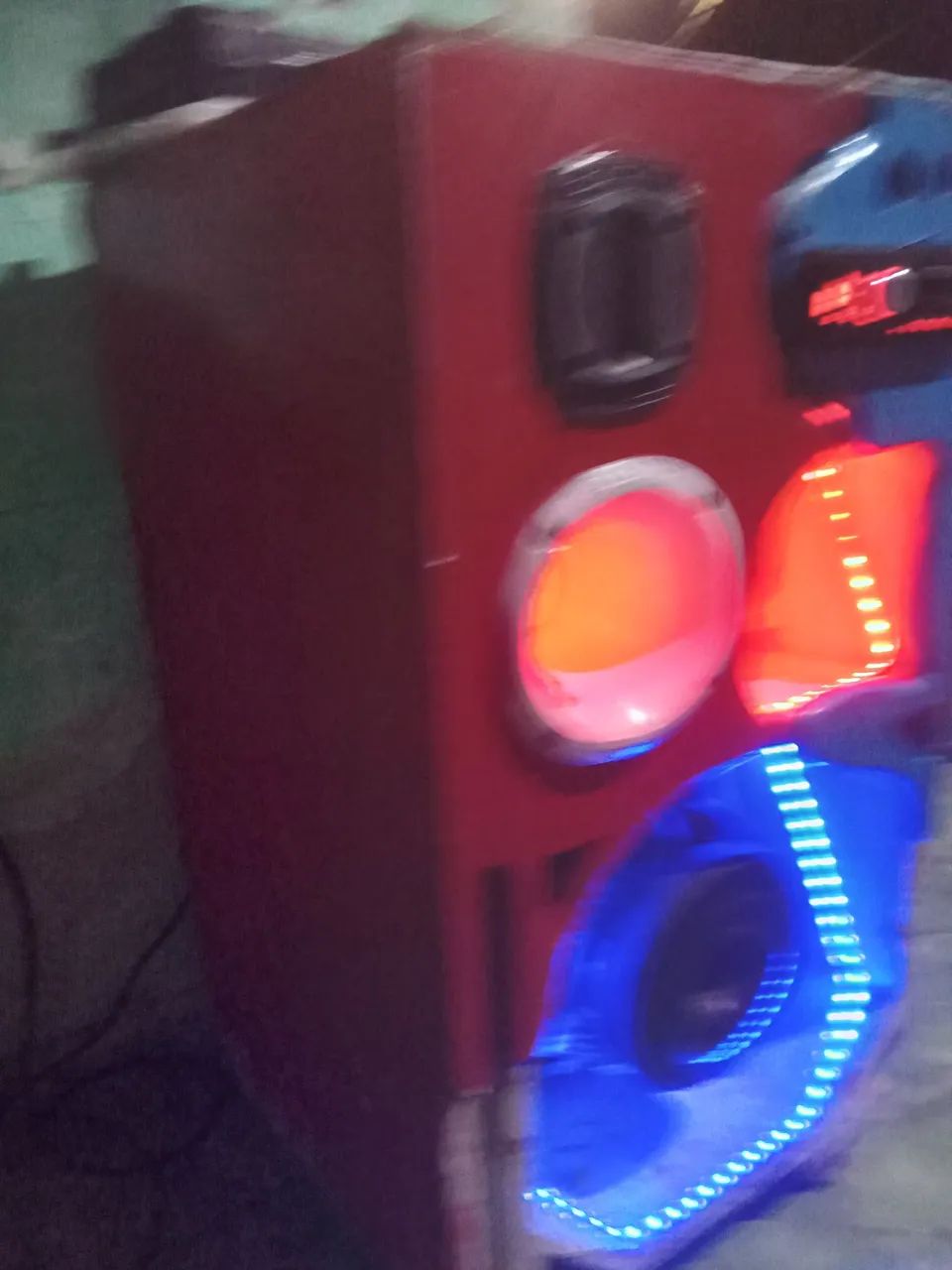 Vendo som automotivo 