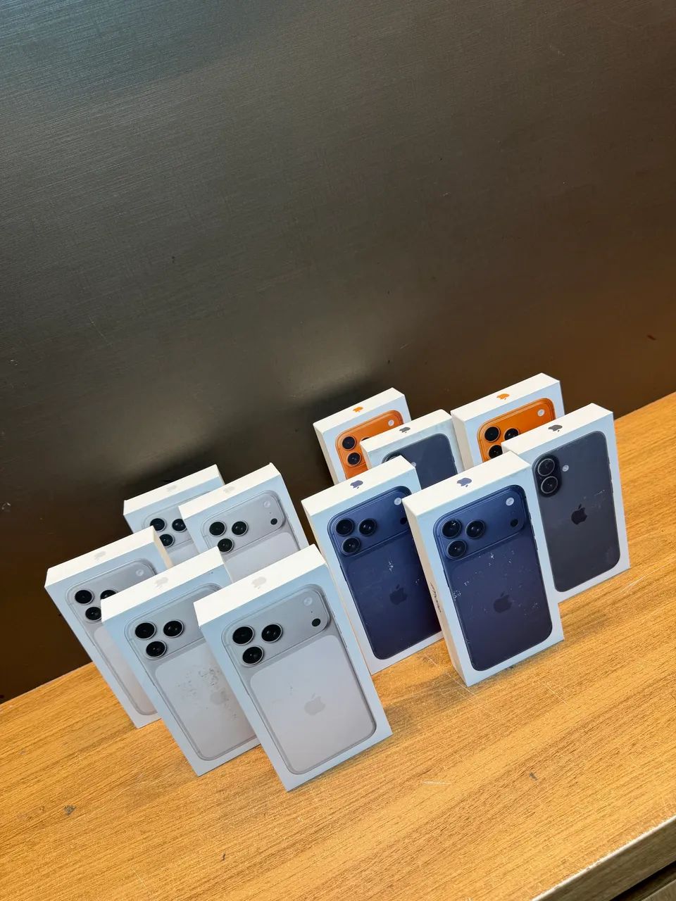 iPhone 17 pro Max Silver lacrado - Foto 2
