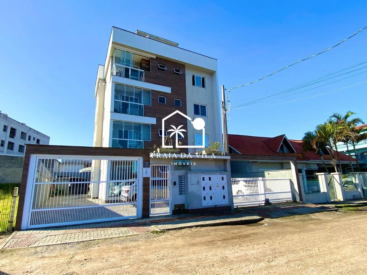 Apartamento 2 dormitórios com suíte, mobiliado, bairro Paes Leme  Imbituba