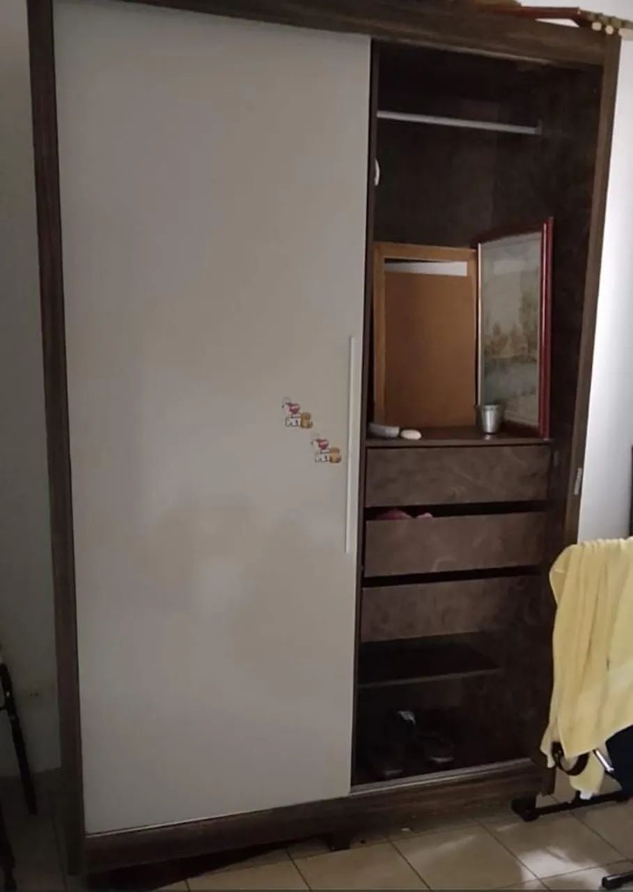 Guarda roupa usado 