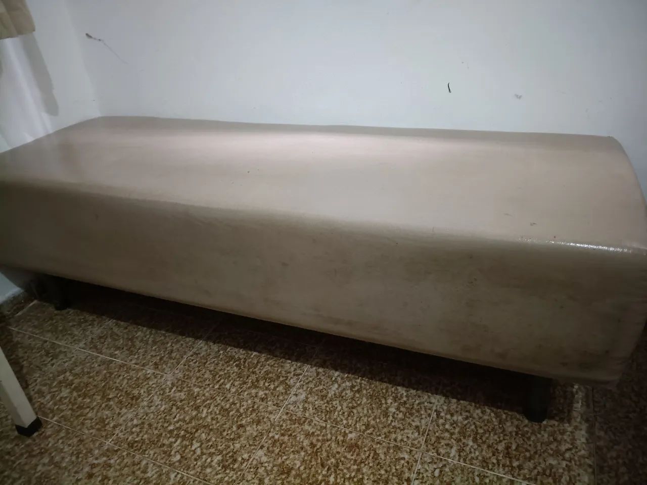 Vendo puff grande super confortável e base reforçada  - Foto 2