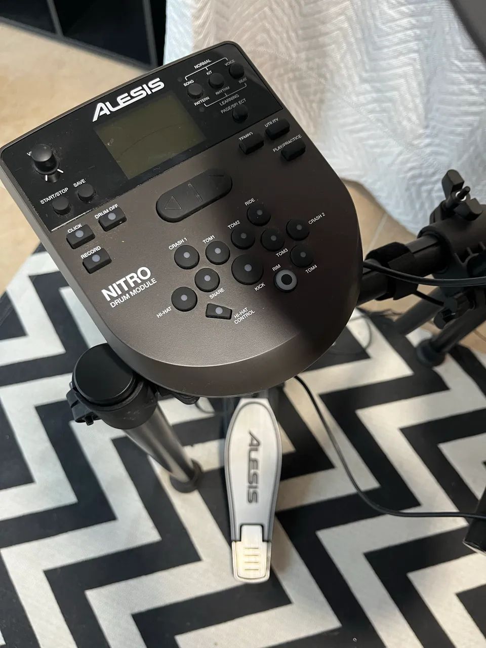 Bateria Eletrônica Alesis Nitro Mesh - Foto 3