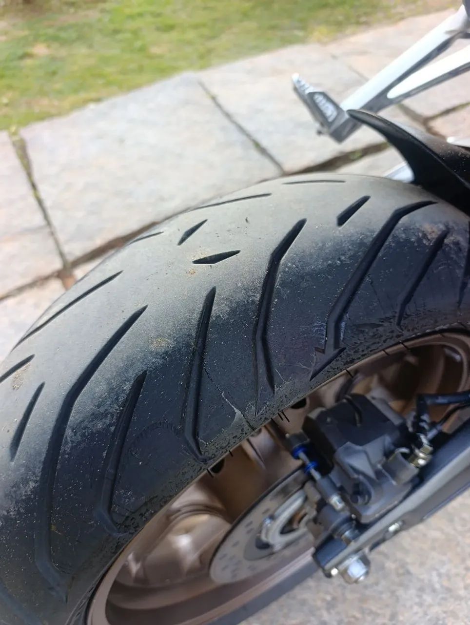 CB 650R 2022  - Foto 2