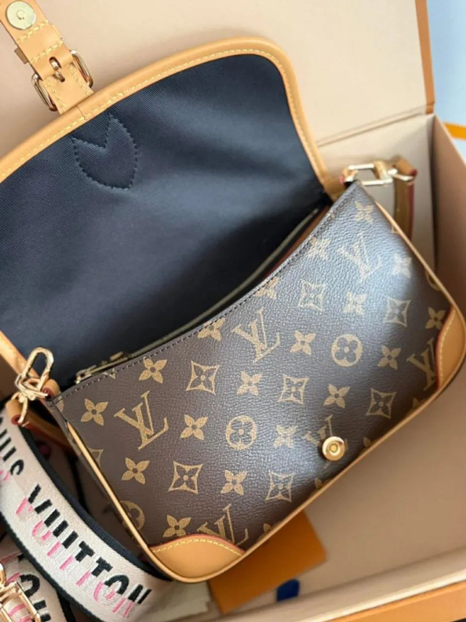 Bolsa Louis Vuitton Diane - Foto 5