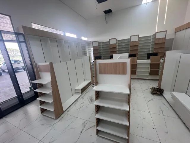 Gôndolas para Farmácia