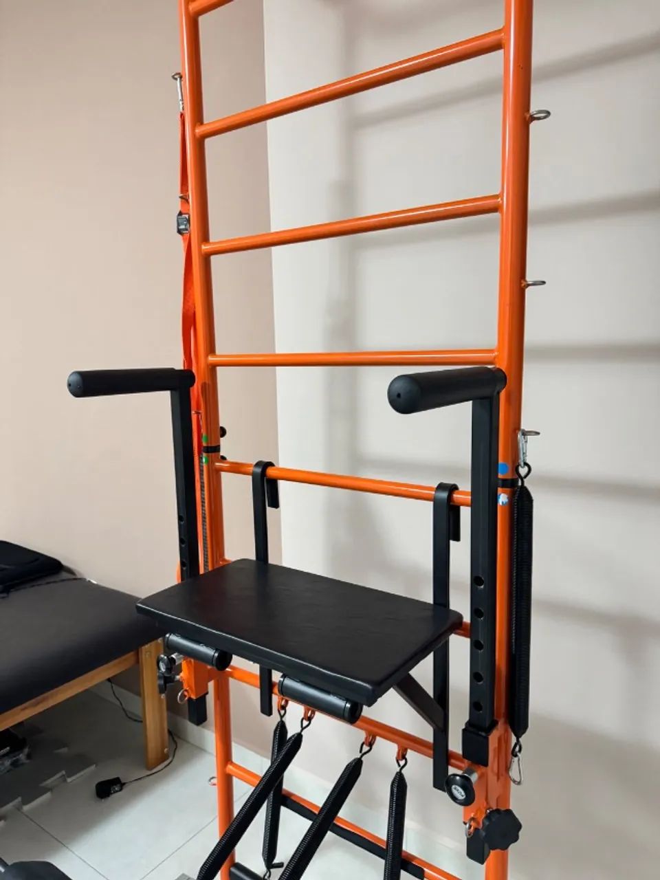 Wall chair ( aparelho de pilates multifuncional) - Foto 4