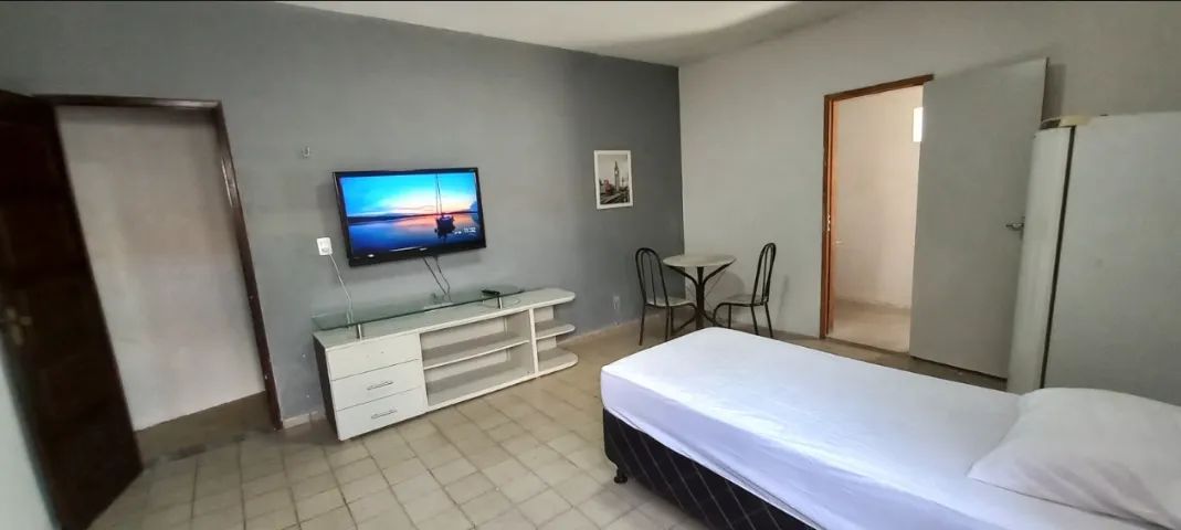 Apartamento com suíte com ar condicionado, sala/quarto e cozinha compacta - Foto 5