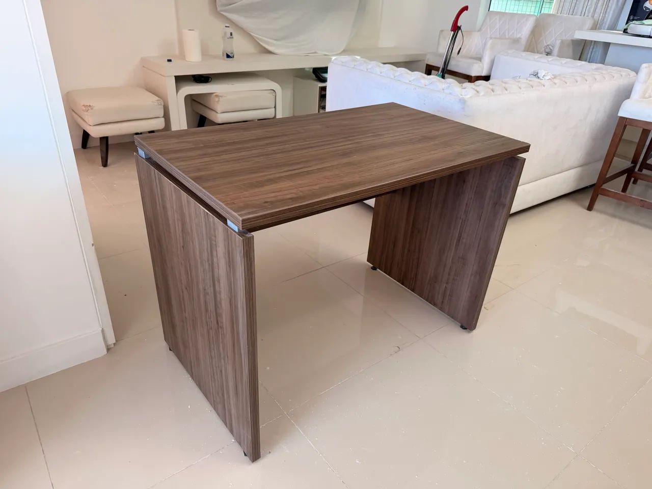 Mesa linda de trabalhar e estudar - Foto 2
