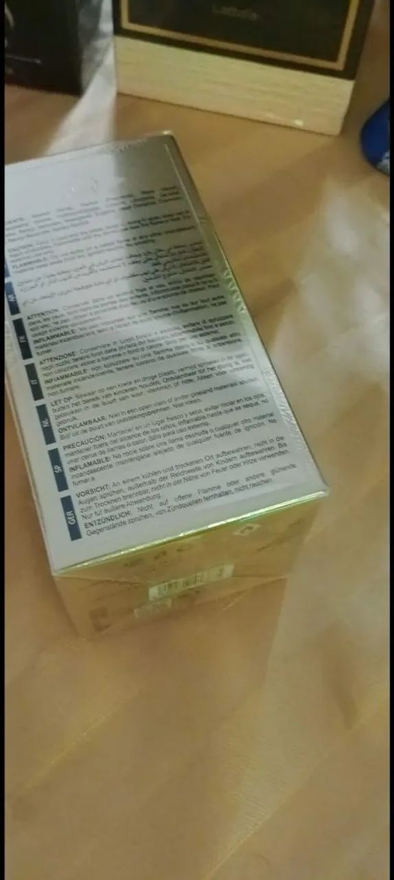 Perfume árabe de elite Awraq Al oud -novo lacrado - Foto 3
