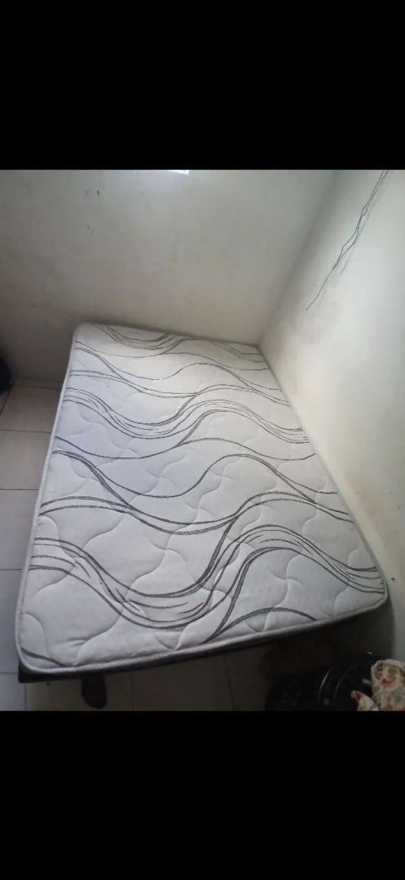 Vendo cama casal seminovo