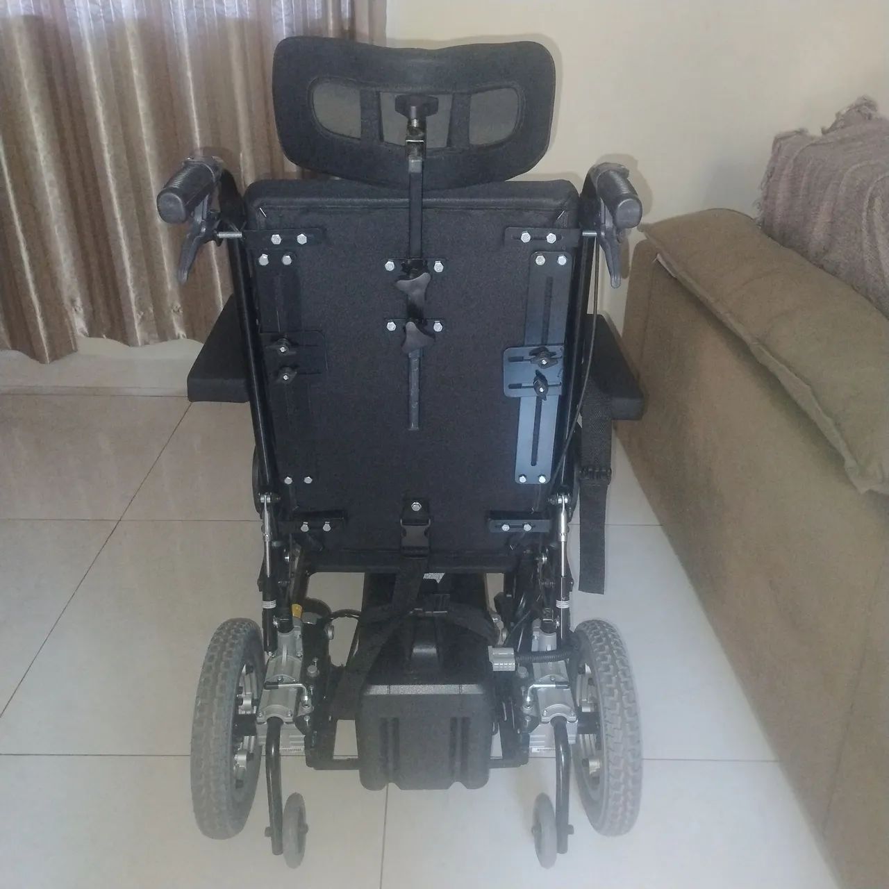 Cadeira de Rodas Motorizada Ortobras E3 - Foto 4