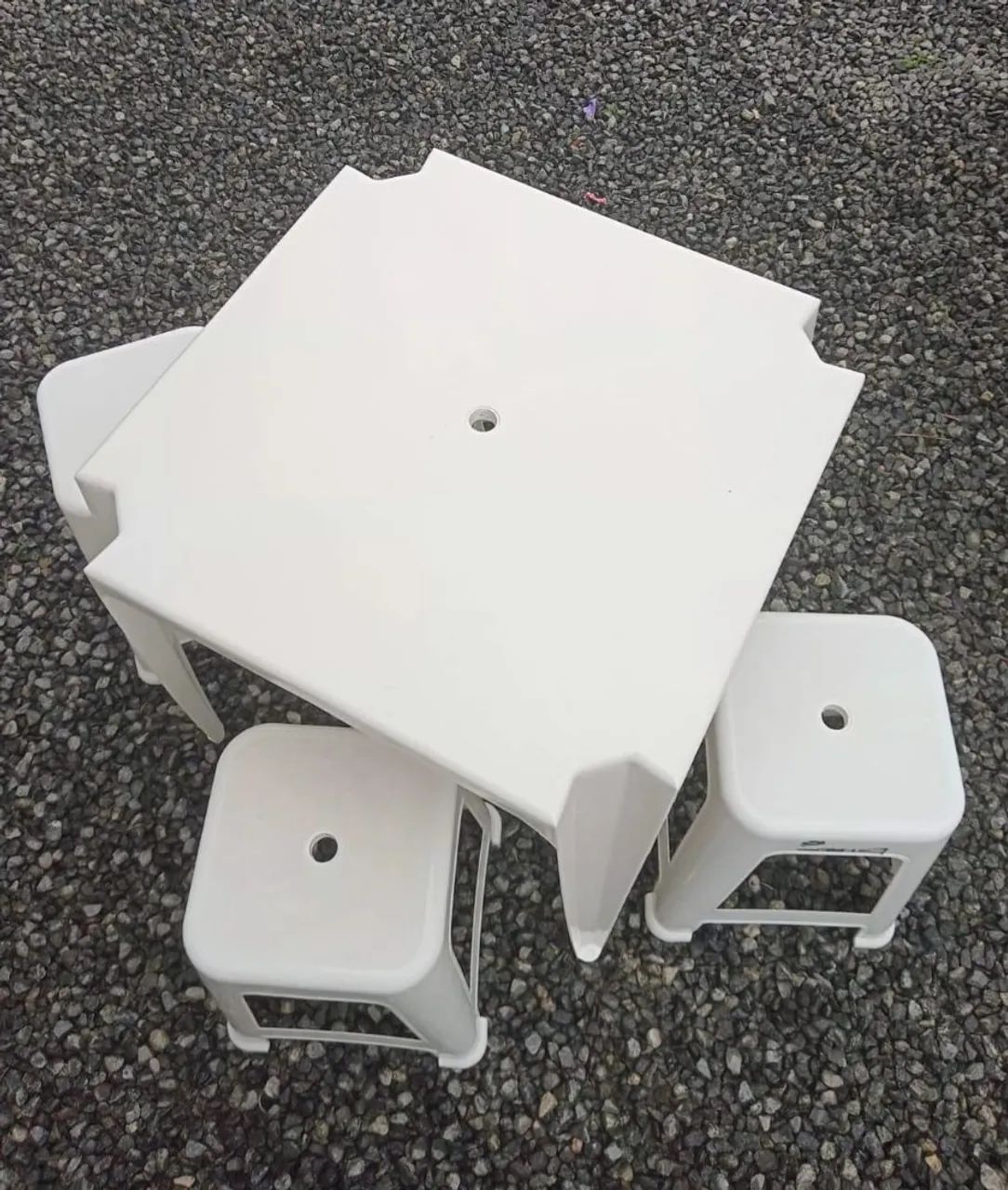 Mesa Com Banquetas NOVAS 