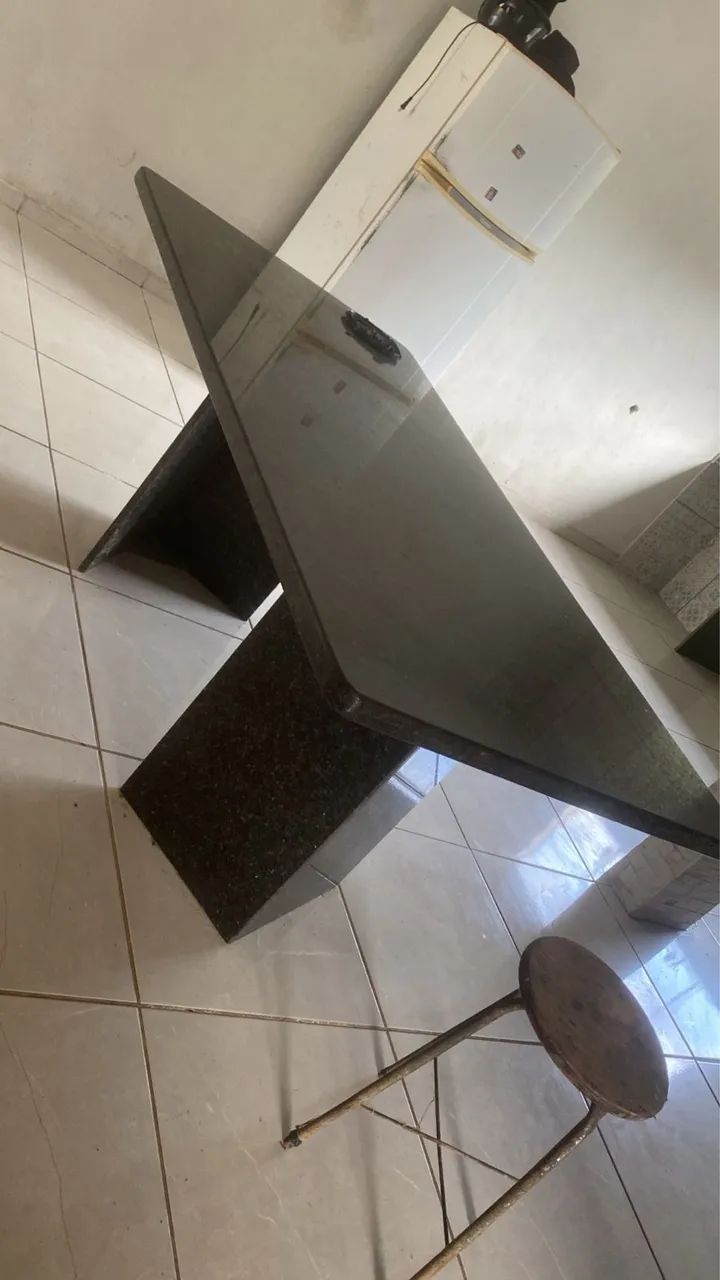 PARA DESOCUPAR ESPAÇO 