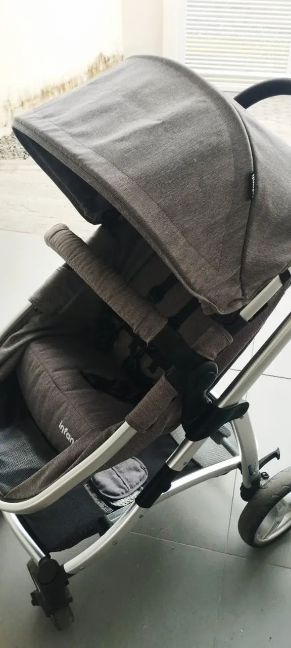 Carrinho de Bebê Infanti - completo com moisés e bebê conforto