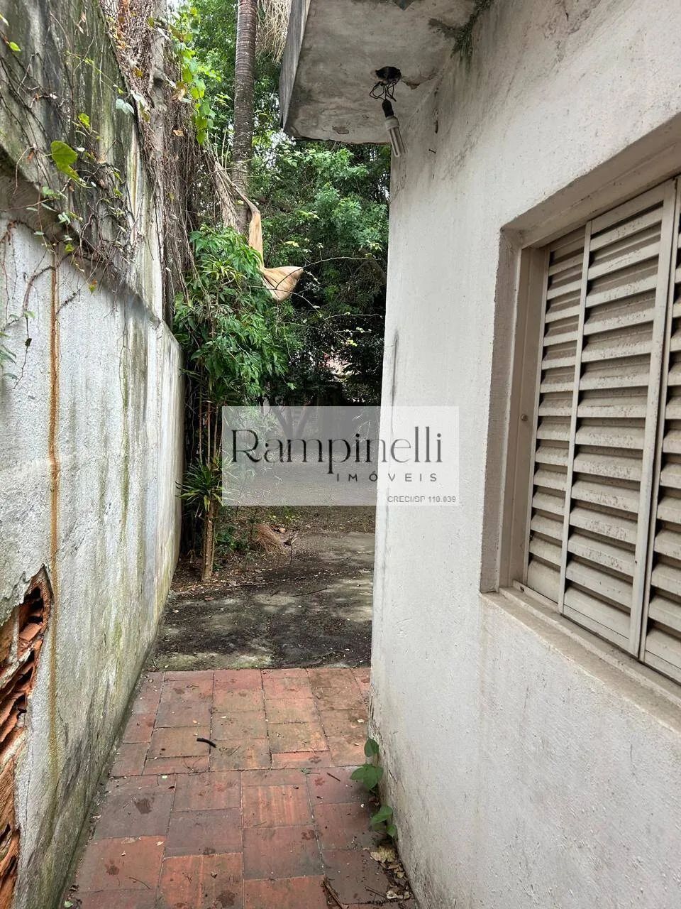 CASA ANTIGA VALE TERRENO EM PERDIZES