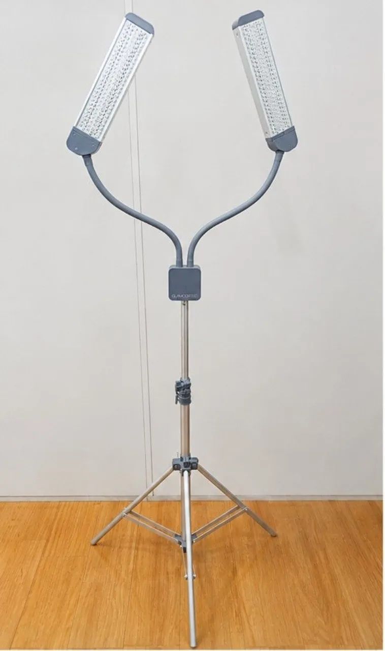 Luminária Profissional GLAMCOR LED - Completa - Excelente Estado - Foto 3