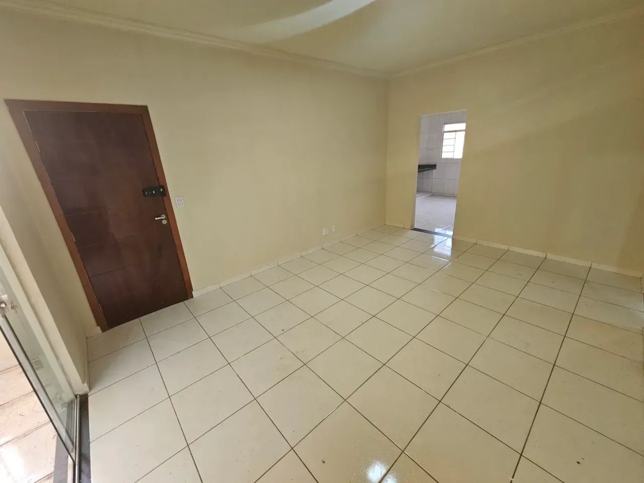 Apartamento barato com suite e sacada no centro de várzea grande - Foto 2