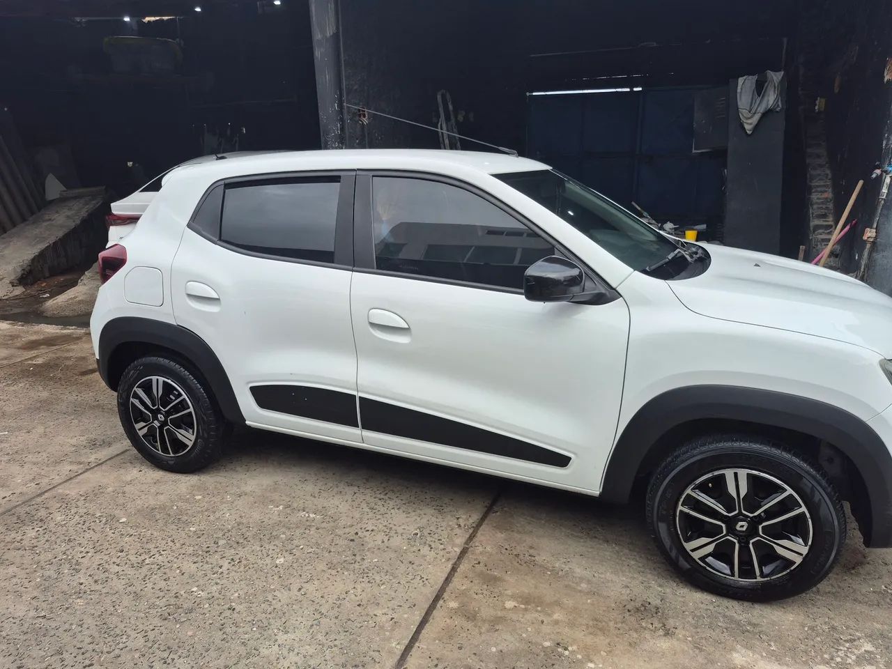 Renault Kwid KWID Intense 1.0 Flex 12V 5p Mec. 2023