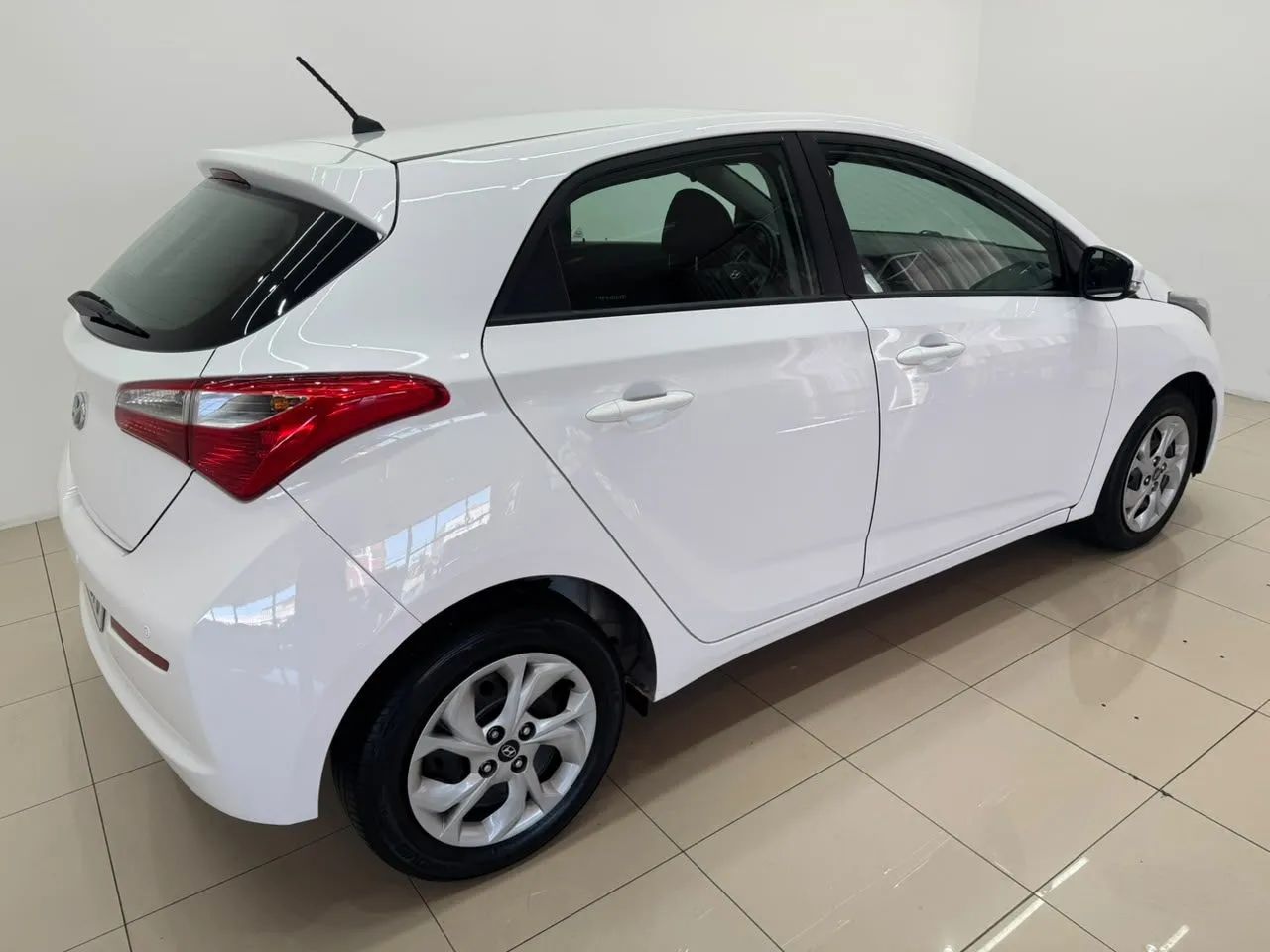 Hyundai HB20 Comf./c.plus/c.style 1.0 Flex 12V 2017 - Foto 4