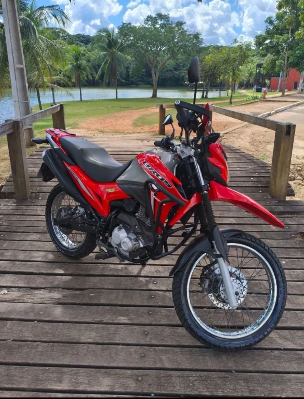 Moto conservadissima para pessoas exigentes