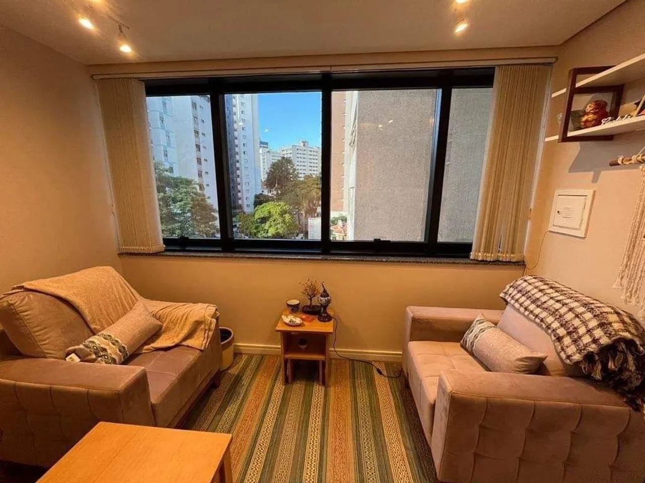Sala Comercial á venda no Jardim Paulista com mobília e 1 vaga de garagem e