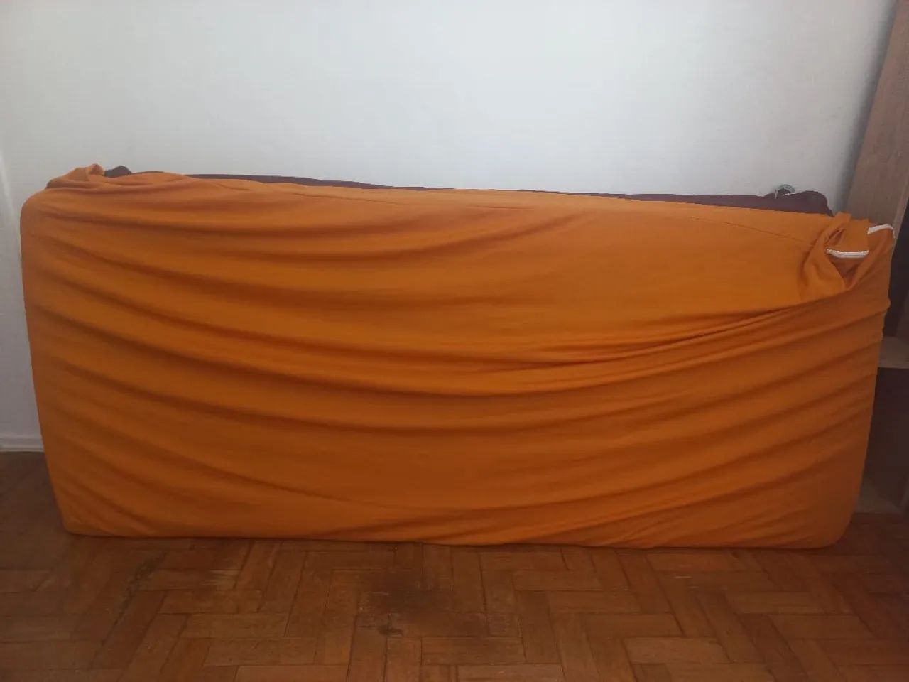 Colchão de solteiro- espuma densa