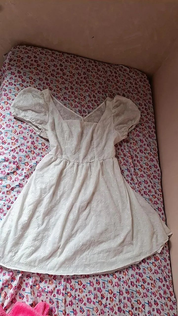 vestido bordado
