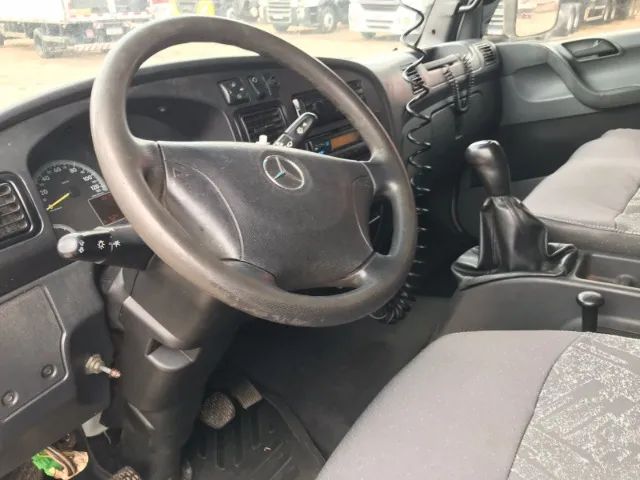 MERCEDES-BENZ ACCELO 1016 2014/2014 TRUCADO (6x2) COM BAÚ. - Foto 9