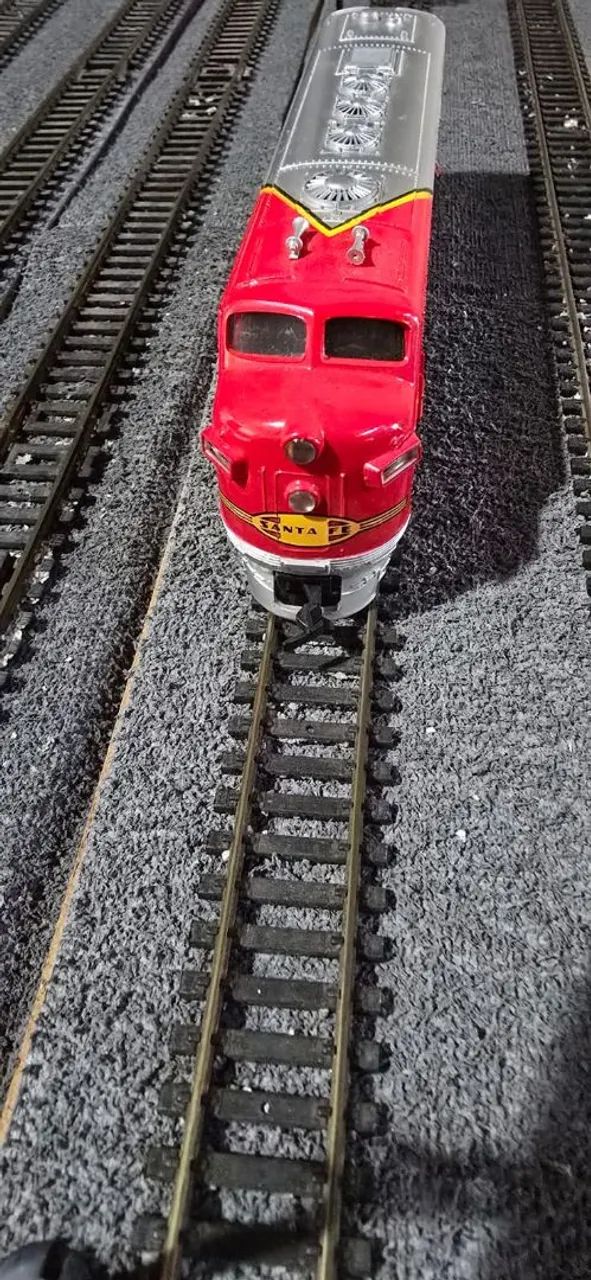 Ferromodelismo- Locomotiva Bachmann  F7