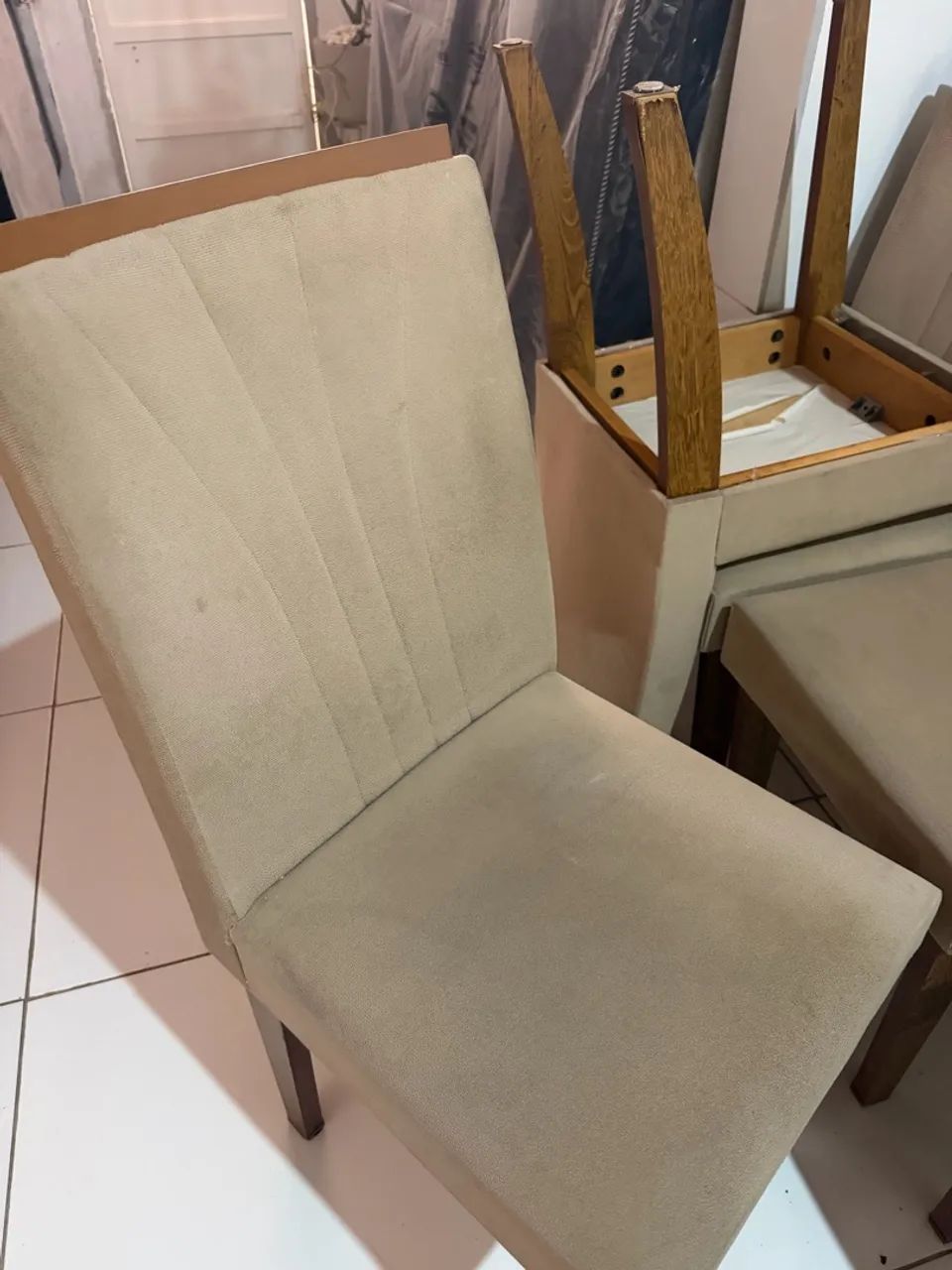 Vendo 6 cadeiras de jantar 