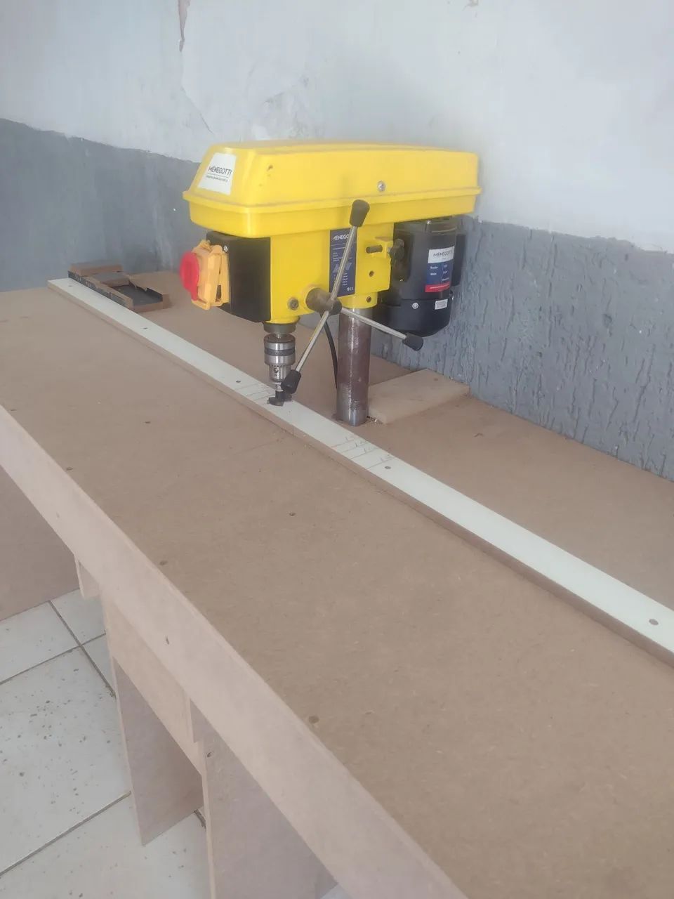 Furadeira de bancada 