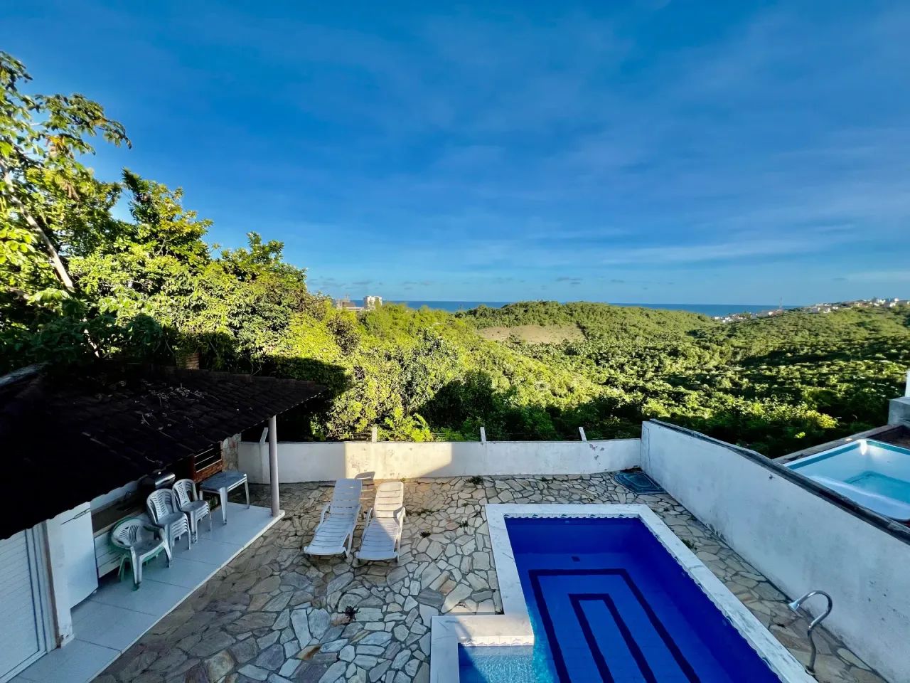CASA COM VISTA MAR NO CONDOMÍNIO OCEANIS