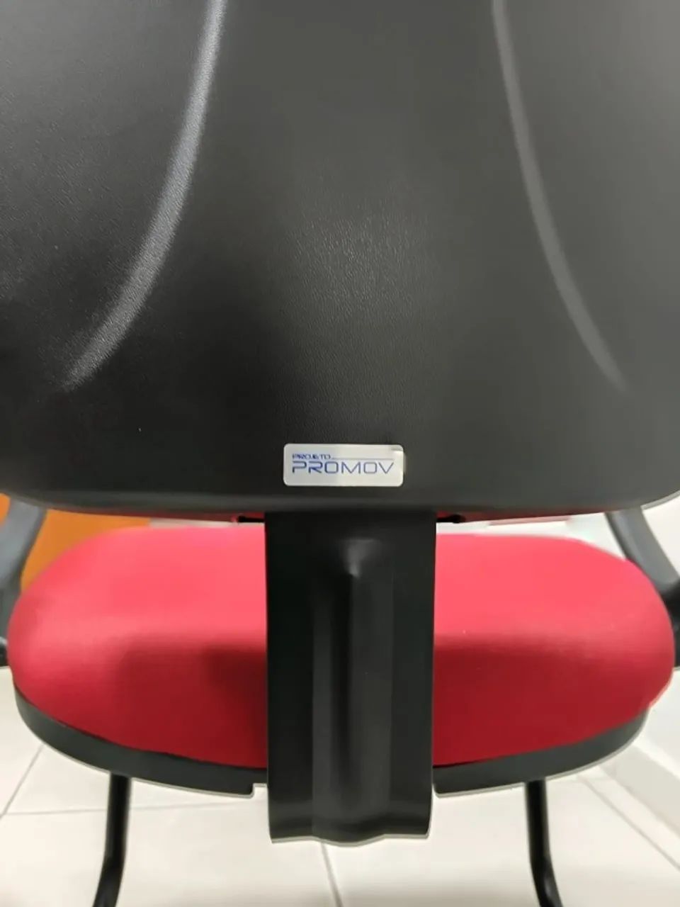 Cadeira de escritorio - Foto 2
