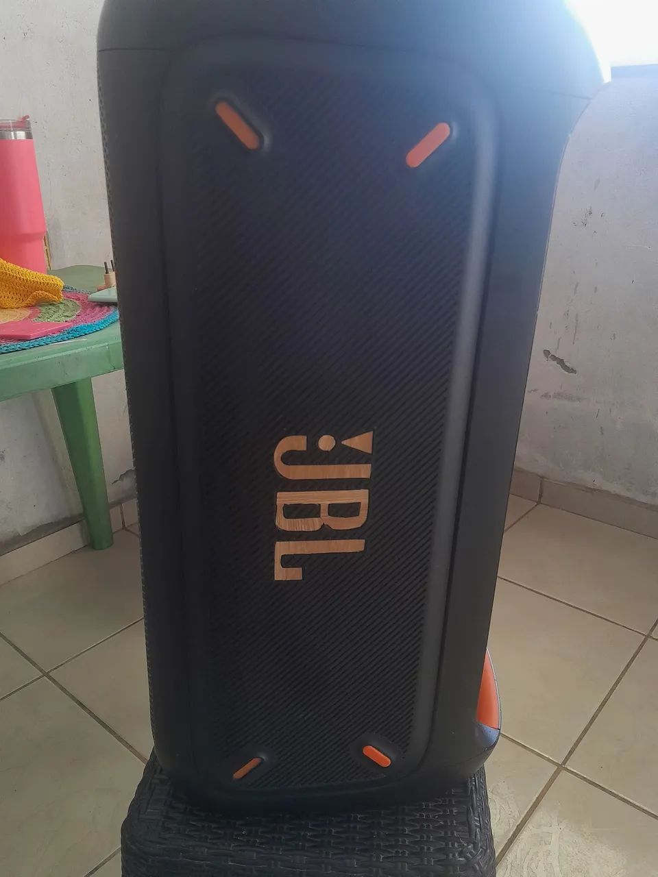 Vendo uma jbl partybox 100 ou troco por uma Boombox - Aparelhos de