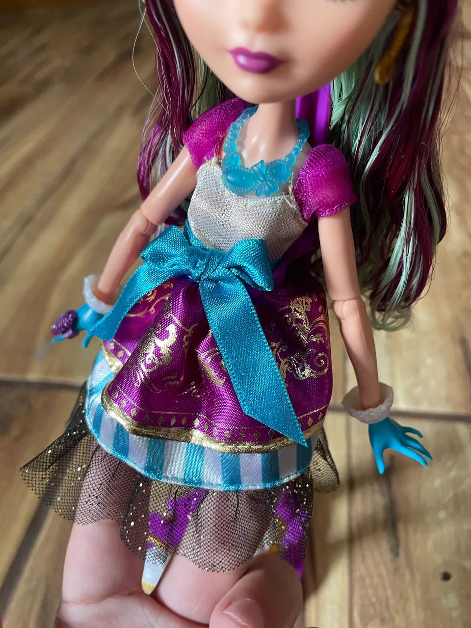  Ever after high maddie básica first chapter completa com caixa - Foto 4