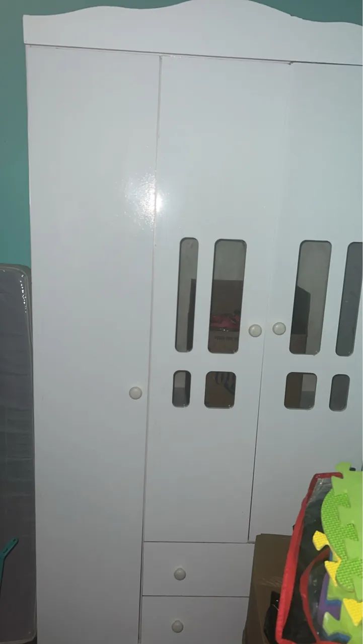 Guarda roupa infantil 3 portas 